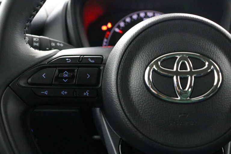 Toyota Aygo X - 1.0 VVT-i MT Play 19