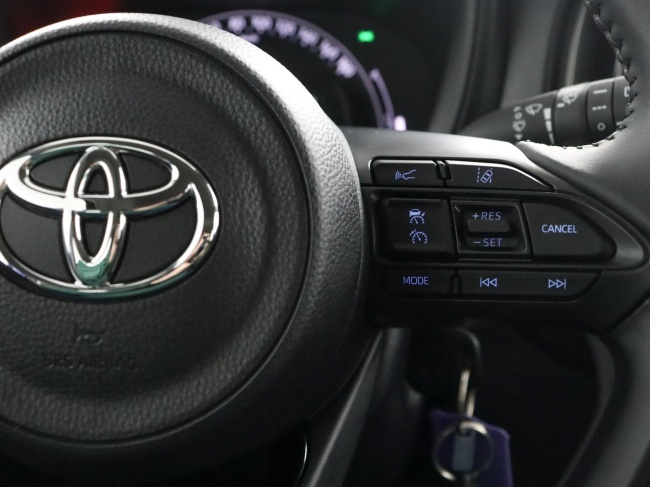 Toyota Aygo X - 1.0 VVT-i MT Play