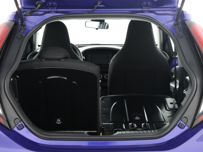 Toyota Aygo X - 1.0 VVT-i MT Play