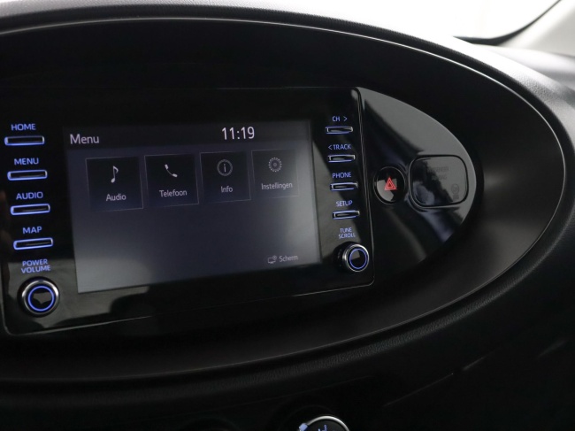 Toyota Aygo X - 1.0 VVT-i MT Play