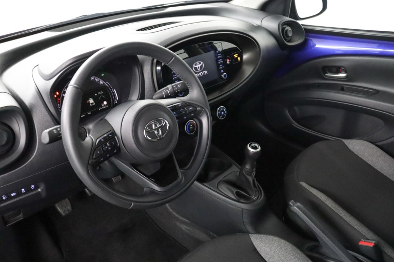 Toyota Aygo X - 1.0 VVT-i MT Play 46