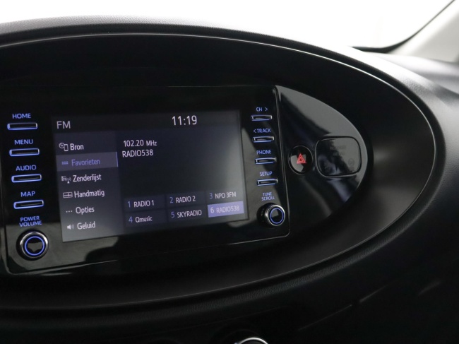 Toyota Aygo X - 1.0 VVT-i MT Play