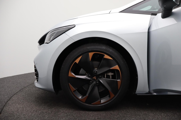 CUPRA Born - Performance One 62 kWh 16