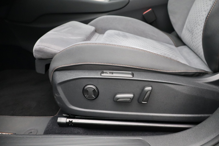 CUPRA Born - Performance One 62 kWh 26