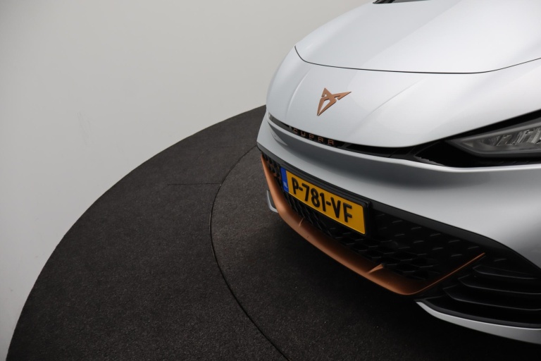 CUPRA Born - Performance One 62 kWh 33