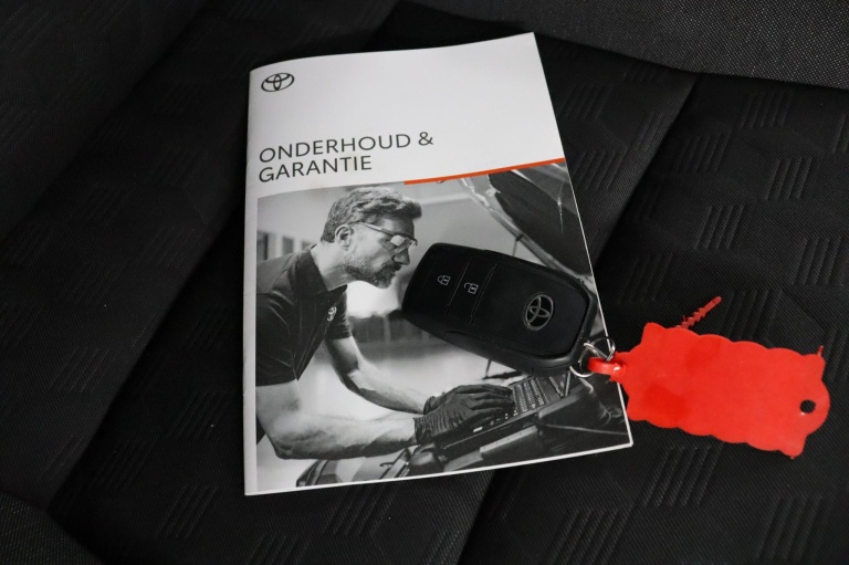 Toyota Yaris - 1.5 Hybrid 115 Dynamic 11