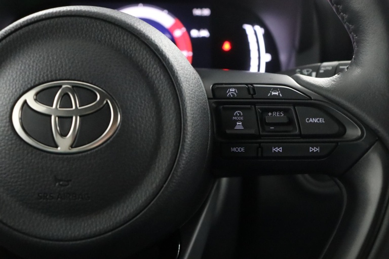 Toyota Yaris - 1.5 Hybrid 115 Dynamic 21