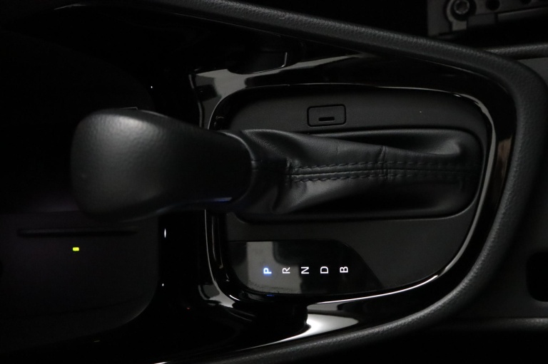 Toyota Yaris - 1.5 Hybrid 115 Dynamic 27