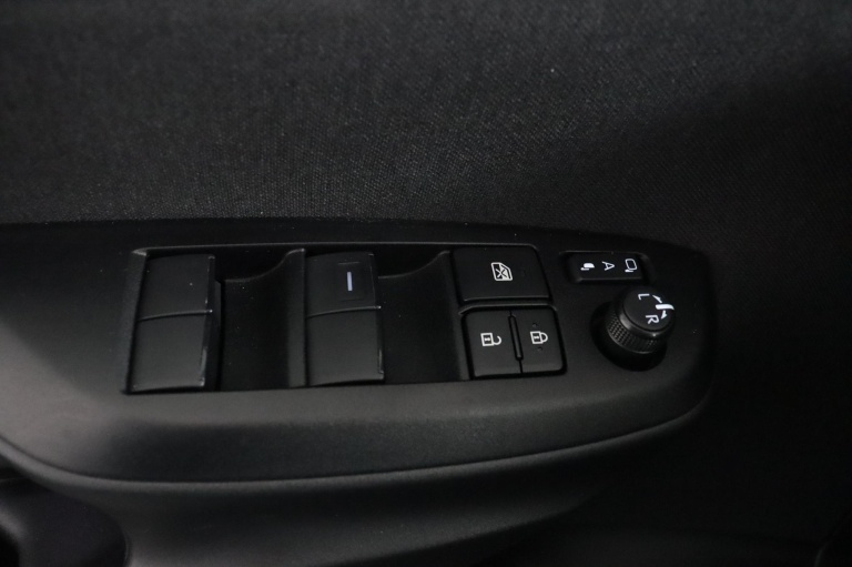 Toyota Yaris - 1.5 Hybrid 115 Dynamic 29