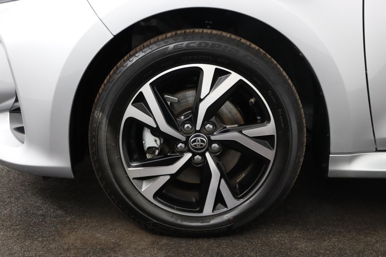 Toyota Yaris - 1.5 Hybrid 115 Dynamic 37