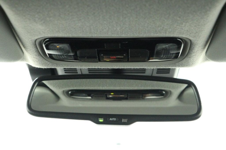 Toyota Yaris - 1.5 Hybrid 115 First Edition 29