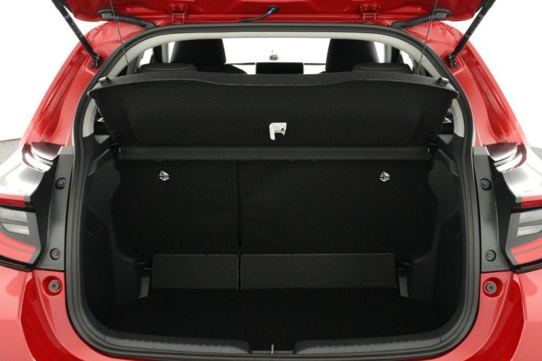 Toyota Yaris - 1.5 Hybrid 115 First Edition 39
