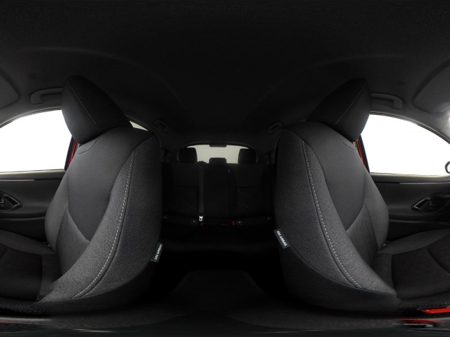 Toyota Yaris - 1.5 Hybrid 115 First Edition