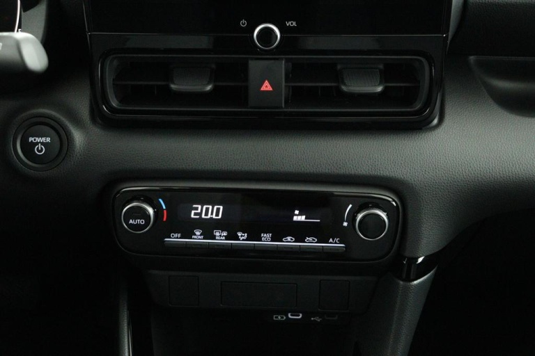 Toyota Yaris - 1.5 Hybrid 115 First Edition 7