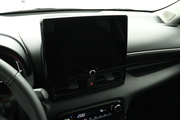 Toyota Yaris - 1.5 Hybrid 115 First Edition 8