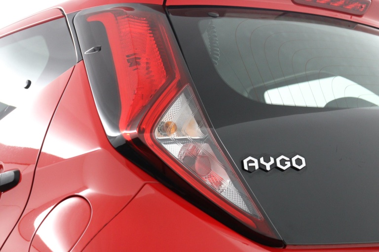 Toyota Aygo - 1.0 VVT-i x-Fun 33
