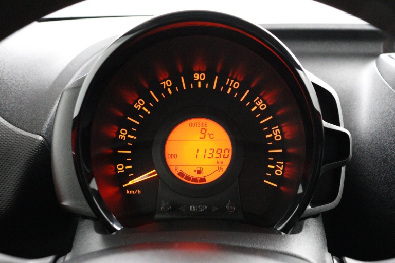 Toyota Aygo - 1.0 VVT-i x-Fun 6