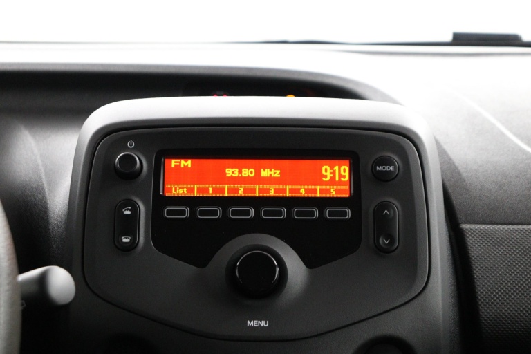 Toyota Aygo - 1.0 VVT-i x-Fun 8