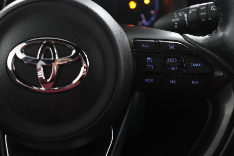 Toyota Yaris Cross - 1.5 Hybrid First Edition 19