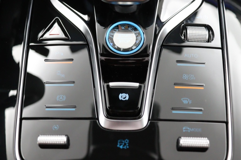 BYD TANG - Flagship 108.8 kWh 31