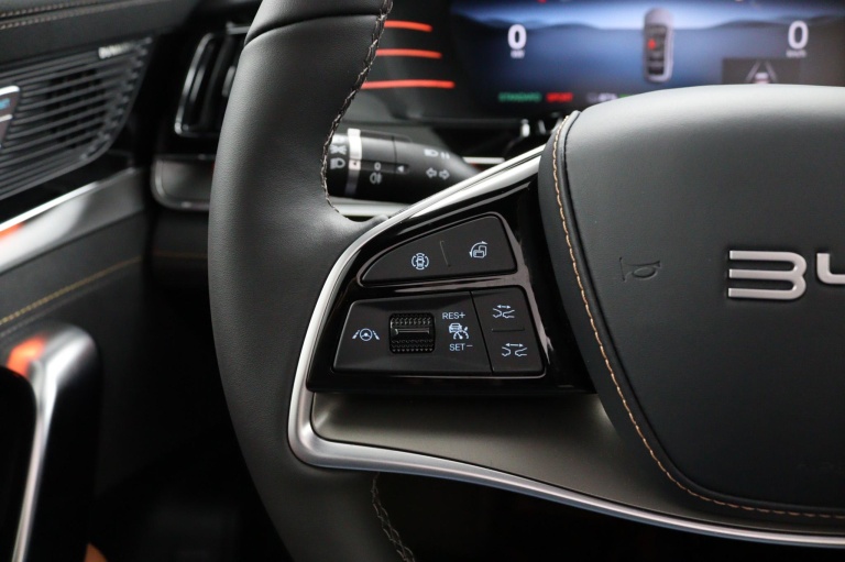 BYD TANG - Flagship 108.8 kWh 32