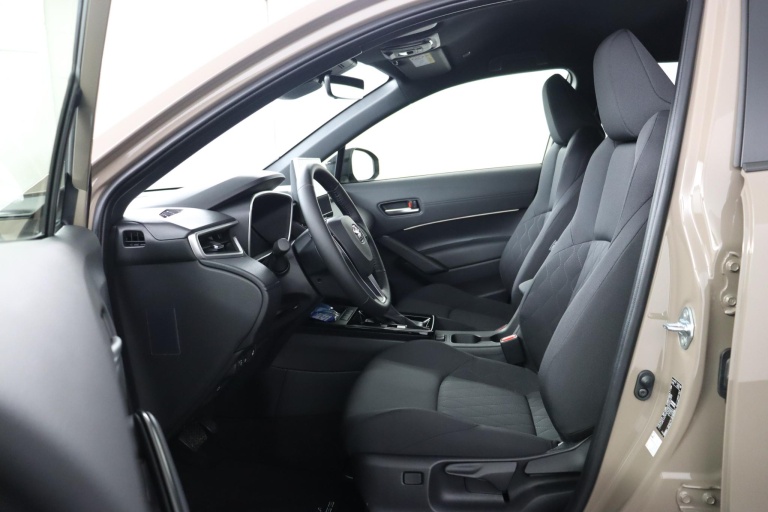 Toyota Corolla Cross - Hybrid 140 Dynamic 17