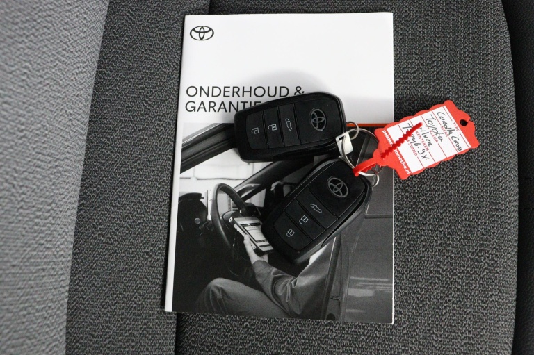 Toyota Corolla Cross - 2.0 High Power Hybrid First Edition 11