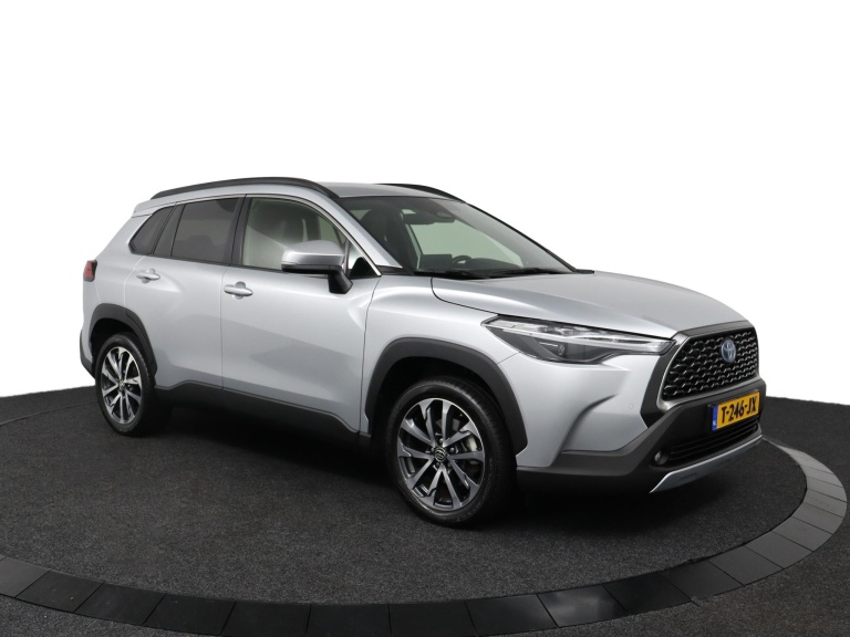 Toyota Corolla Cross - 2.0 High Power Hybrid First Edition 14