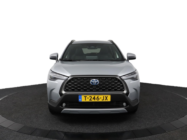 Toyota Corolla Cross - 2.0 High Power Hybrid First Edition 16