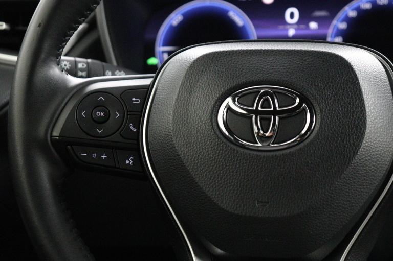 Toyota Corolla Cross - 2.0 High Power Hybrid First Edition 19