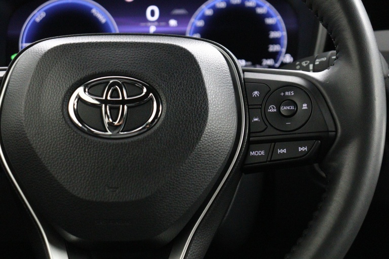 Toyota Corolla Cross - 2.0 High Power Hybrid First Edition 21