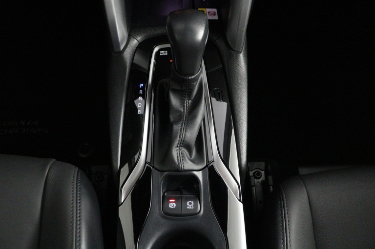 Toyota Corolla Cross - 2.0 High Power Hybrid First Edition 27