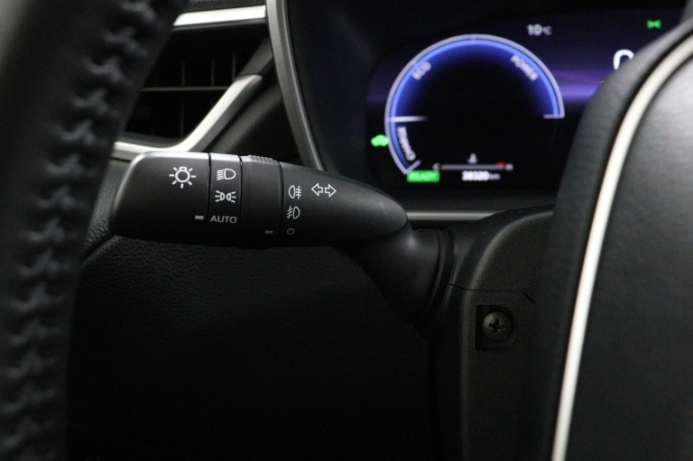 Toyota Corolla Cross - 2.0 High Power Hybrid First Edition 31