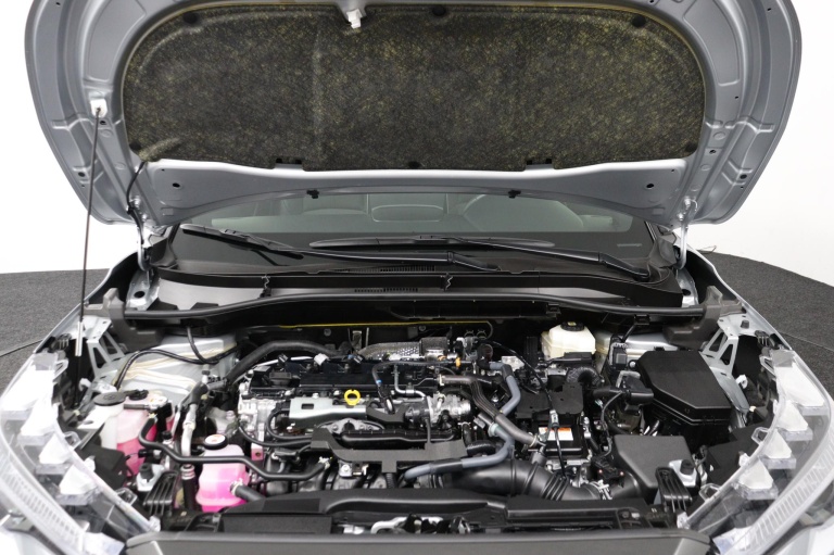 Toyota Corolla Cross - 2.0 High Power Hybrid First Edition 34