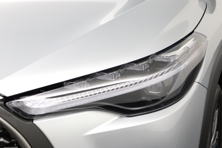 Toyota Corolla Cross - 2.0 High Power Hybrid First Edition 36