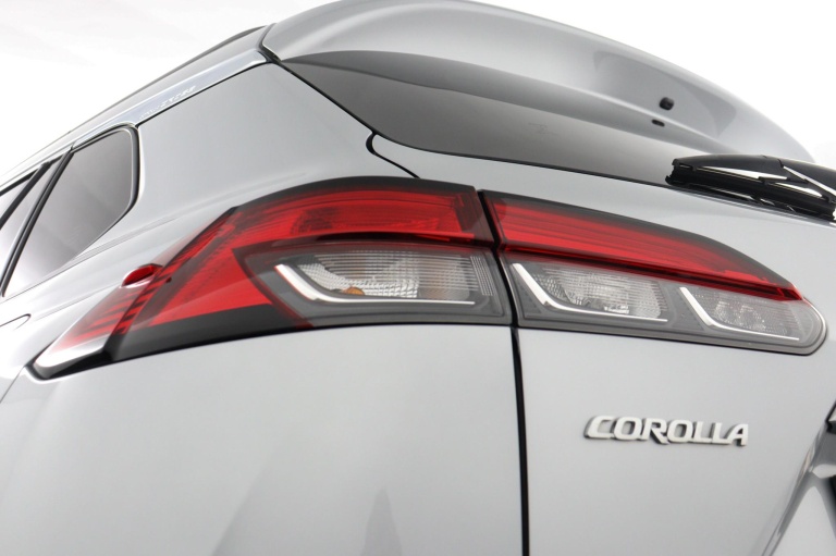 Toyota Corolla Cross - 2.0 High Power Hybrid First Edition 38