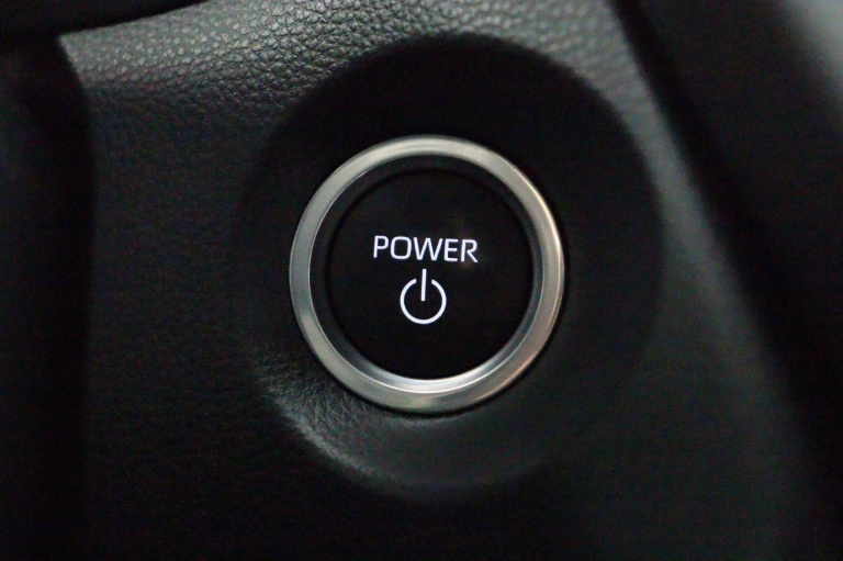 Toyota Corolla Cross - 2.0 High Power Hybrid First Edition 40