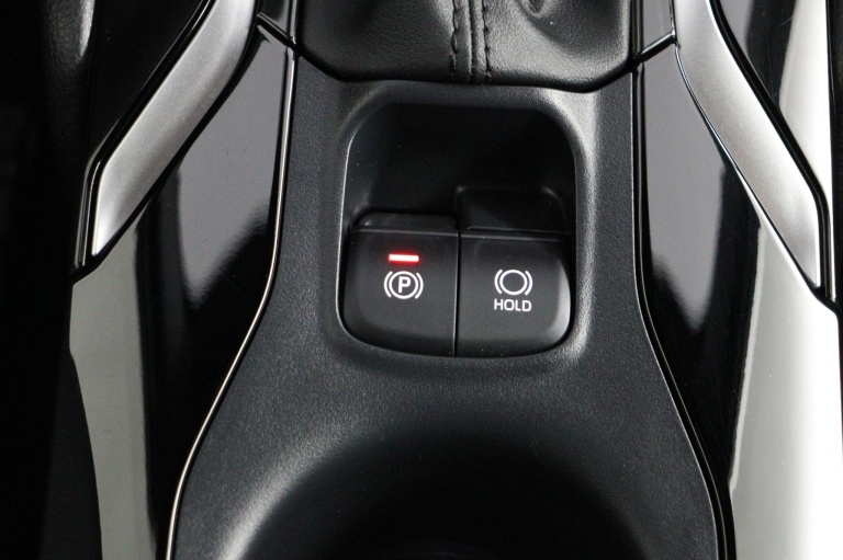 Toyota Corolla Cross - 2.0 High Power Hybrid First Edition 42