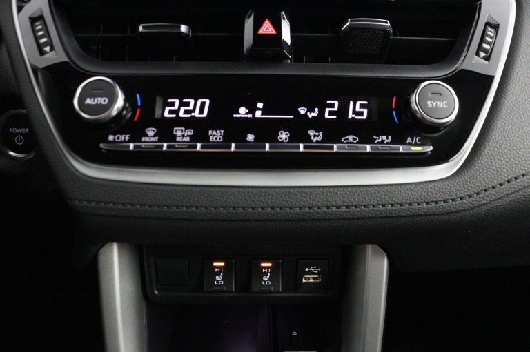 Toyota Corolla Cross - 2.0 High Power Hybrid First Edition 7