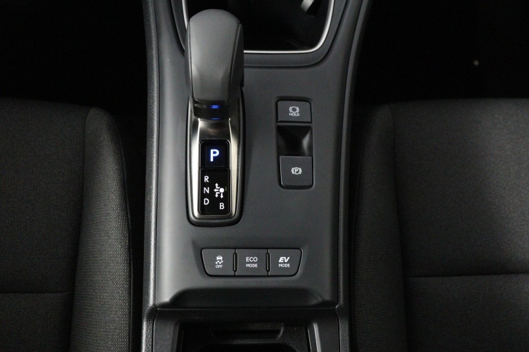 Lexus LBX - Elegant 2WD 26