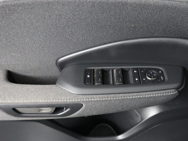 Lexus LBX - Elegant 2WD