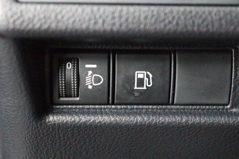 Lexus LBX - Elegant 2WD 30