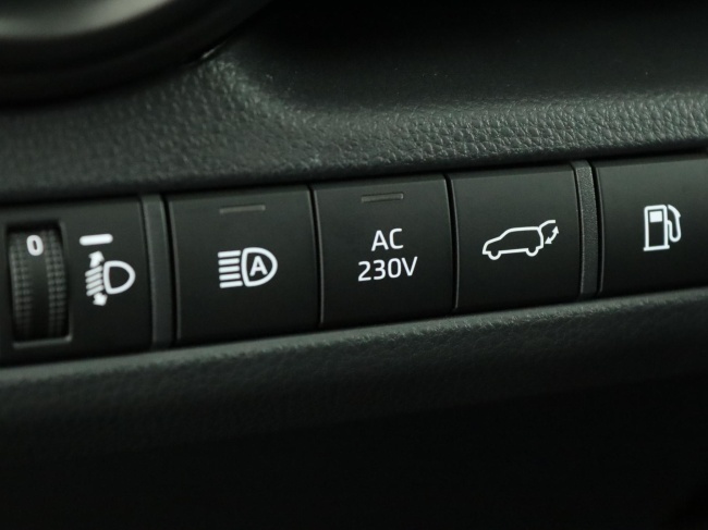 Toyota C-HR - 2.0 Plug-in Hybrid 220 Black Edition