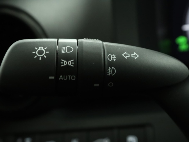 Toyota C-HR - 2.0 Plug-in Hybrid 220 Black Edition