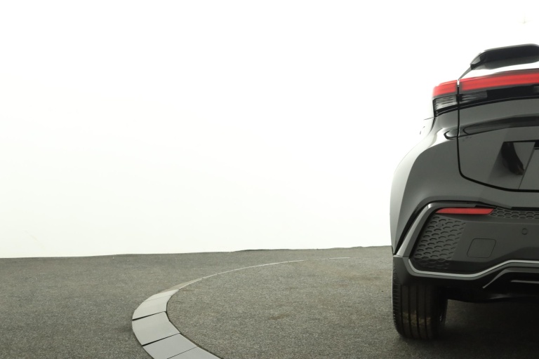 Toyota C-HR - 2.0 Plug-in Hybrid 220 Black Edition 40