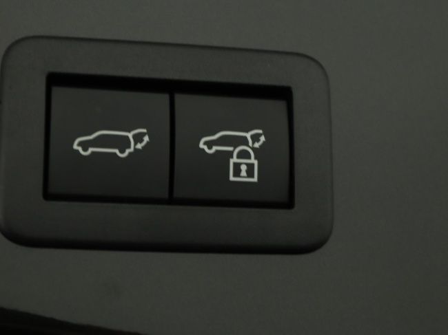 Toyota C-HR - 2.0 Plug-in Hybrid 220 Black Edition