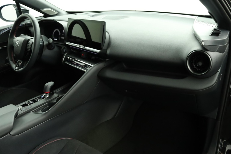 Toyota C-HR - 2.0 Plug-in Hybrid 220 Black Edition 44