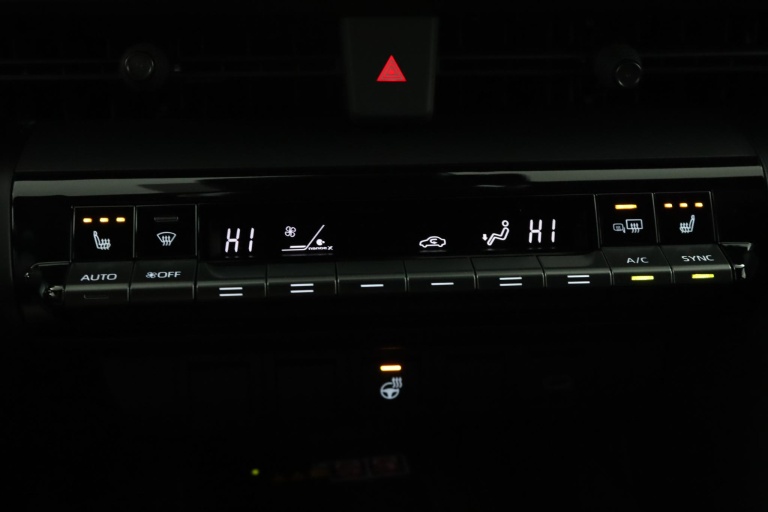 Toyota C-HR - 2.0 Plug-in Hybrid 220 Black Edition 53