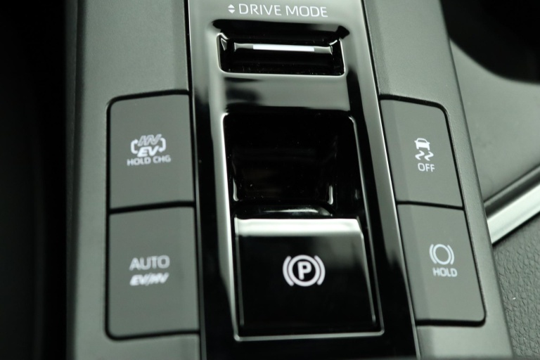 Toyota C-HR - 2.0 Plug-in Hybrid 220 Black Edition 54