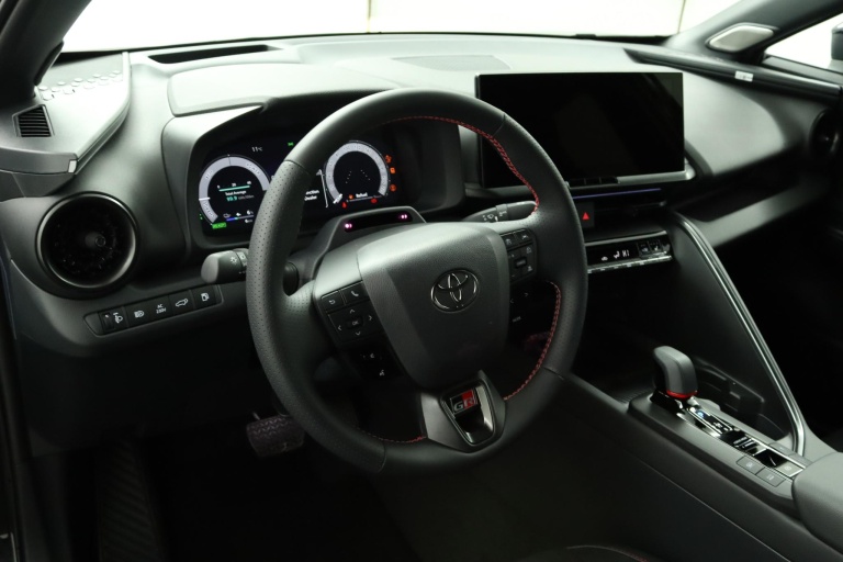 Toyota C-HR - 2.0 Plug-in Hybrid 220 Black Edition 56